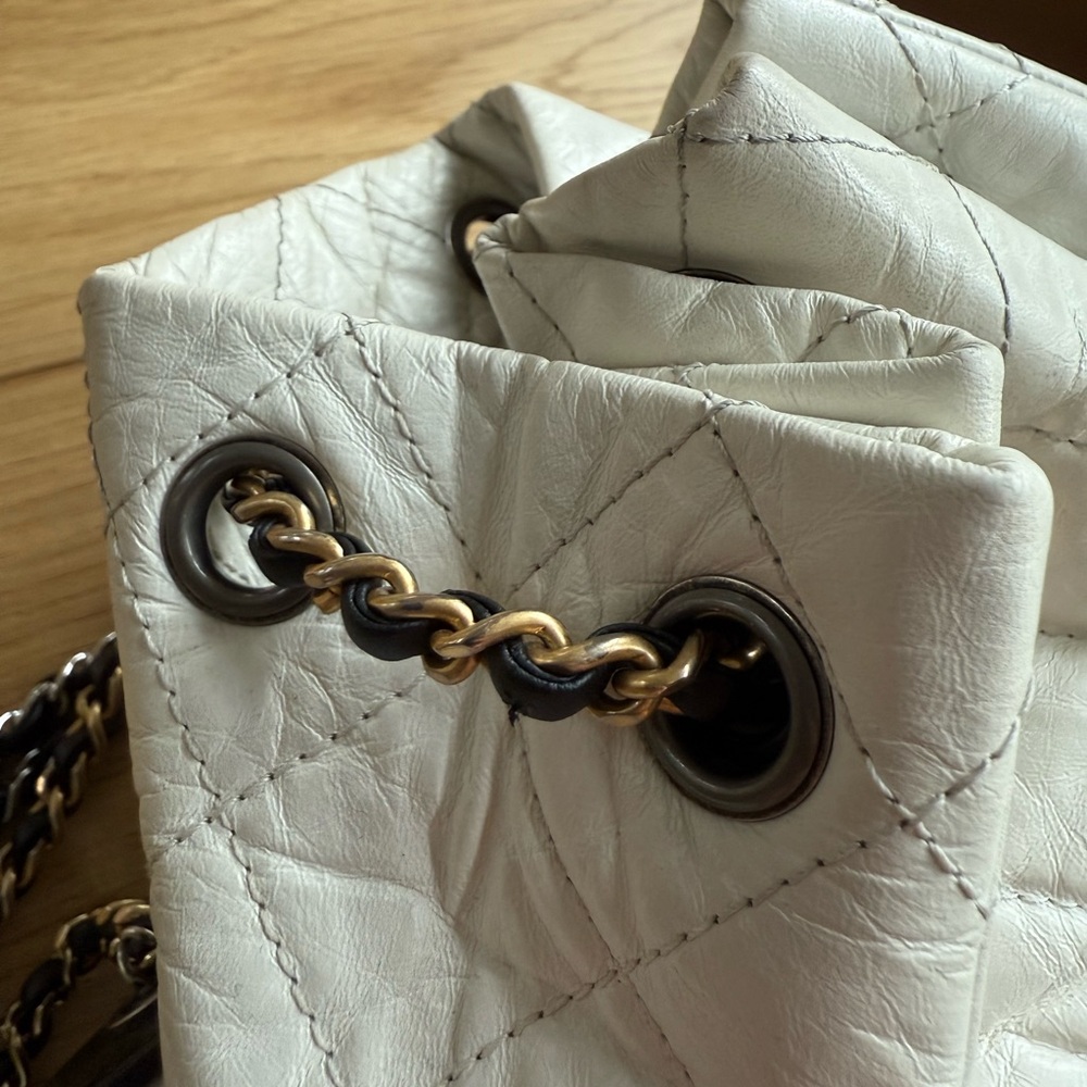 100% AUTHENTIC CHANEL GABRIELLE BACKPACK (WHITE/BLACK) - Picture 9 of 16